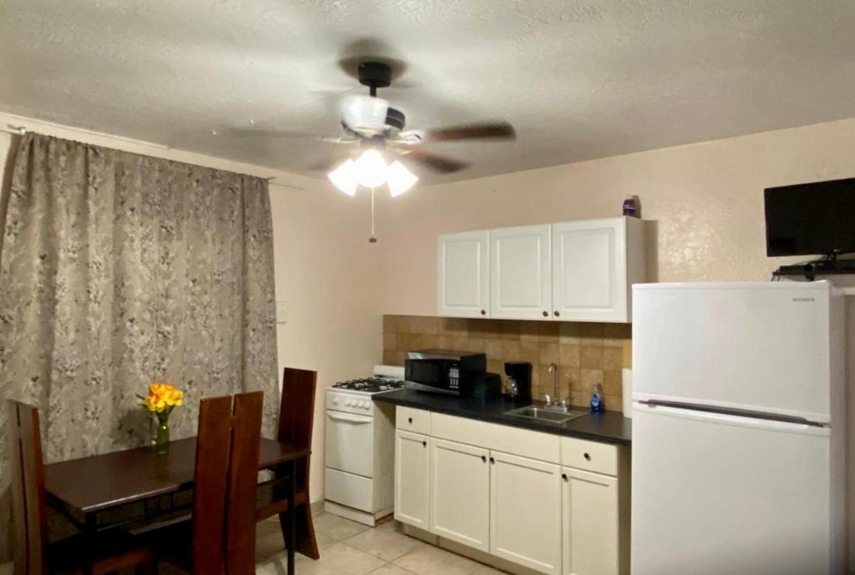 Hallandale Beach Motel With Free Parking And Full Kitchen ! No Extra Fees! Accepting Cash! المظهر الخارجي الصورة