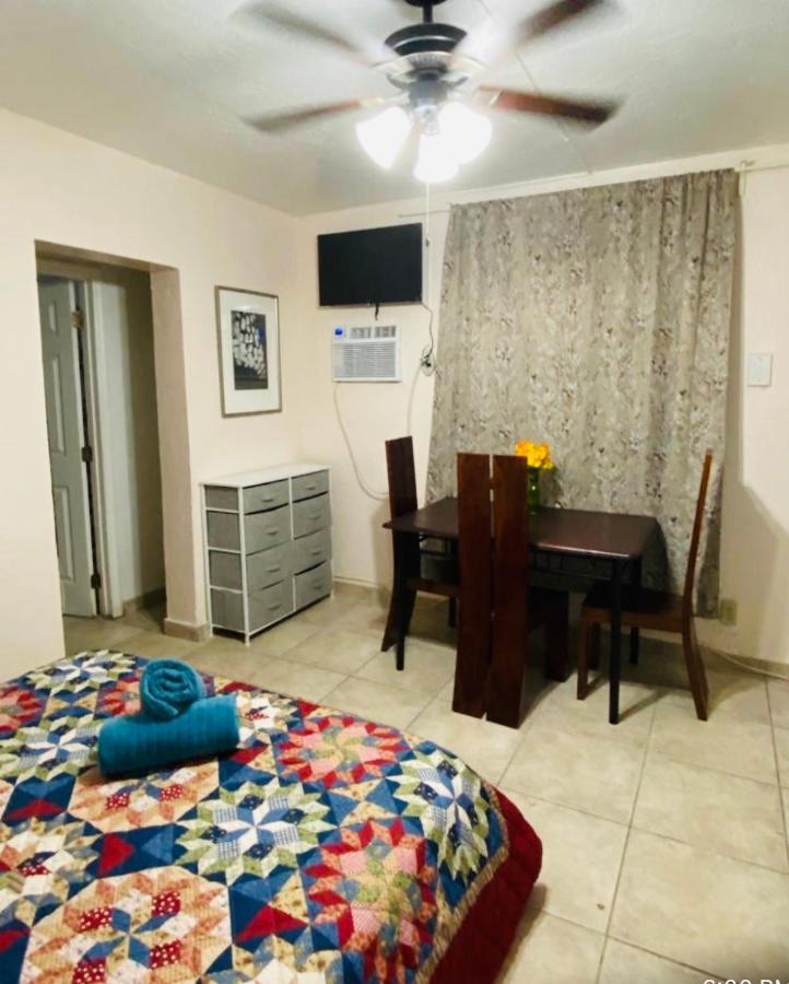 Hallandale Beach Motel With Free Parking And Full Kitchen ! No Extra Fees! Accepting Cash! المظهر الخارجي الصورة
