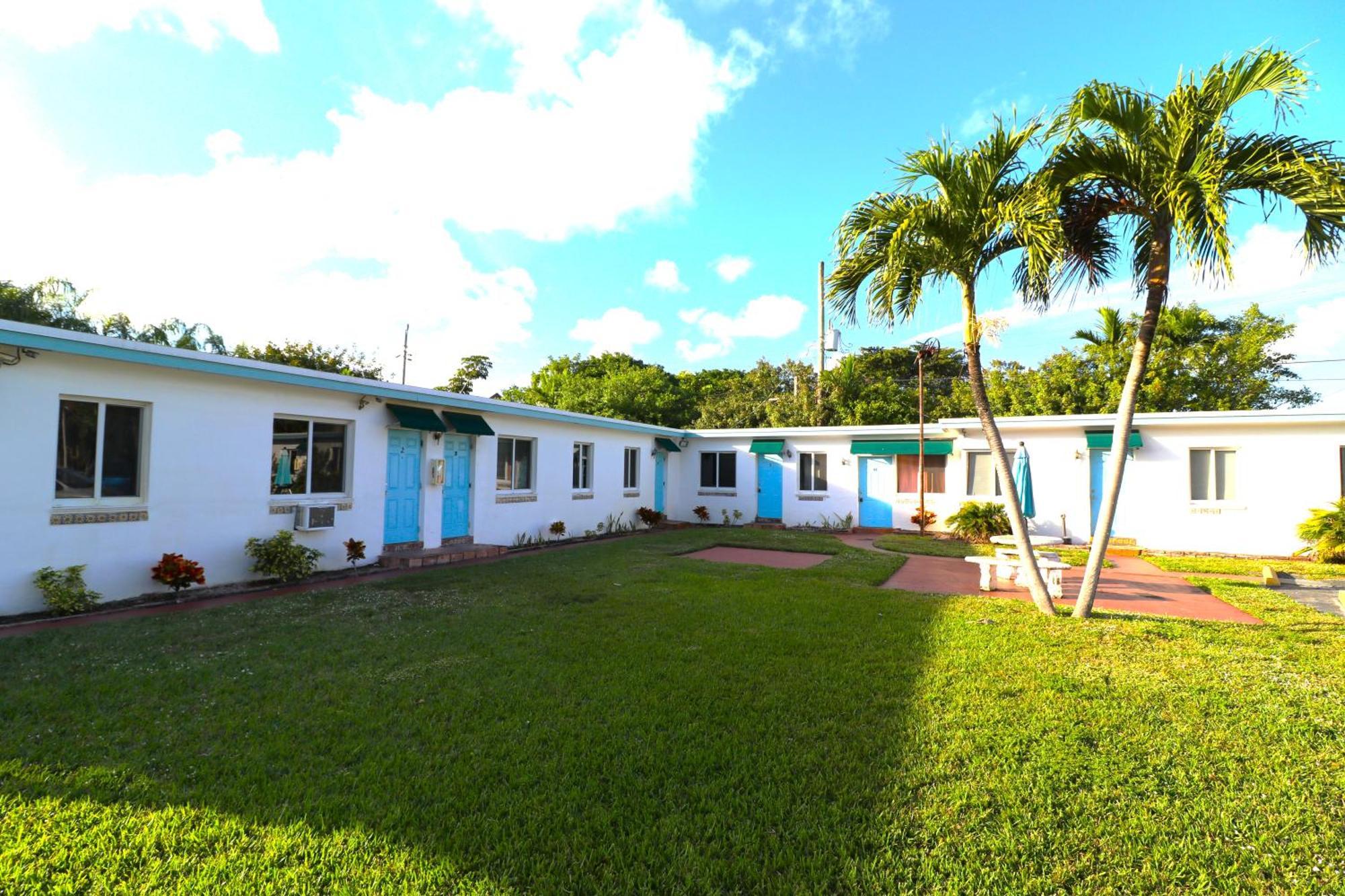 Hallandale Beach Motel With Free Parking And Full Kitchen ! No Extra Fees! Accepting Cash! المظهر الخارجي الصورة