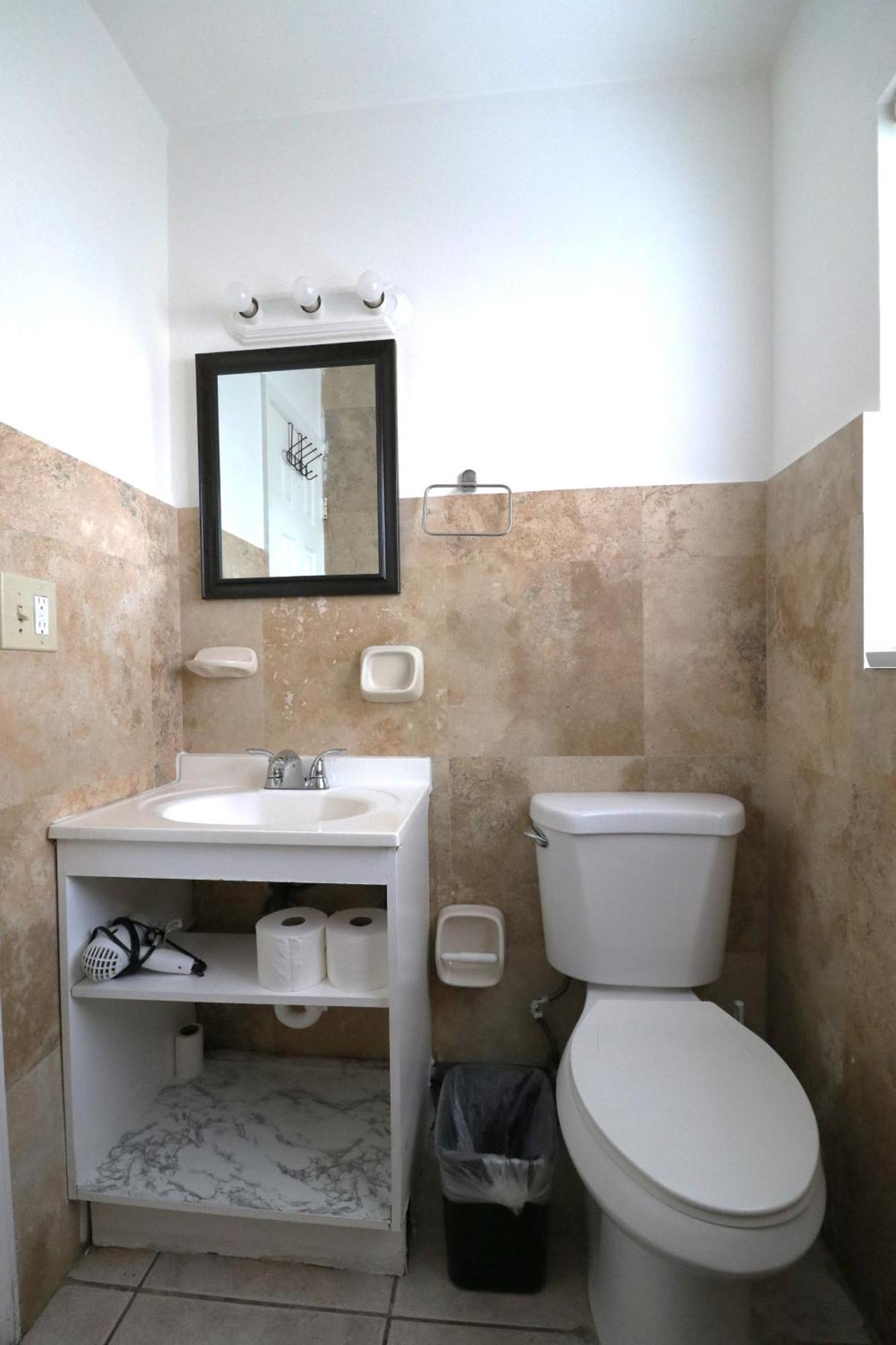 Hallandale Beach Motel With Free Parking And Full Kitchen ! No Extra Fees! Accepting Cash! المظهر الخارجي الصورة