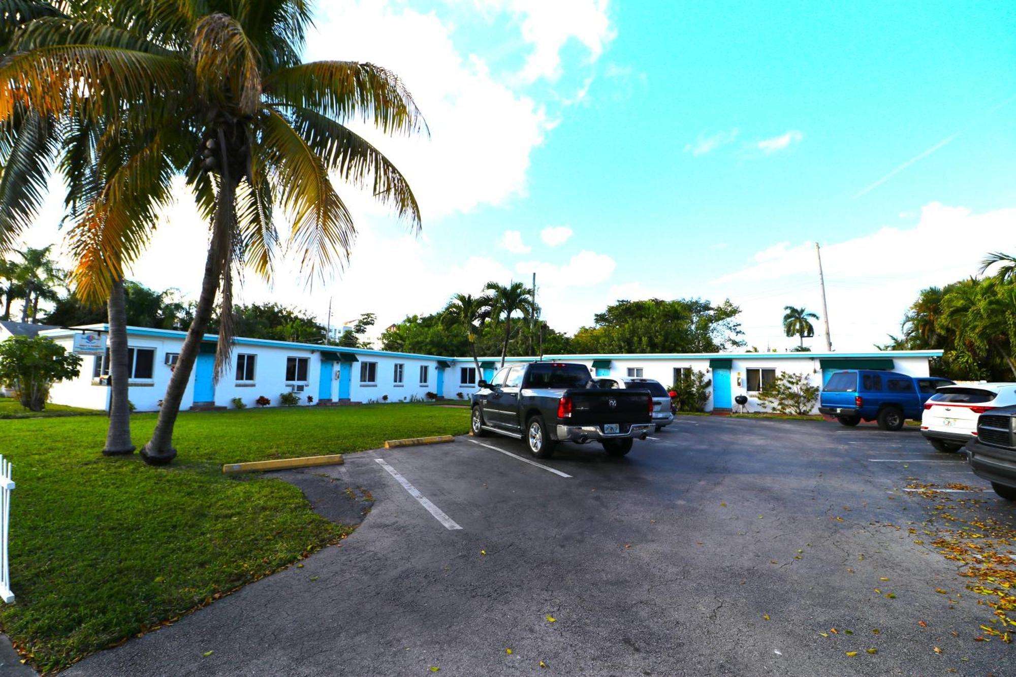 Hallandale Beach Motel With Free Parking And Full Kitchen ! No Extra Fees! Accepting Cash! المظهر الخارجي الصورة